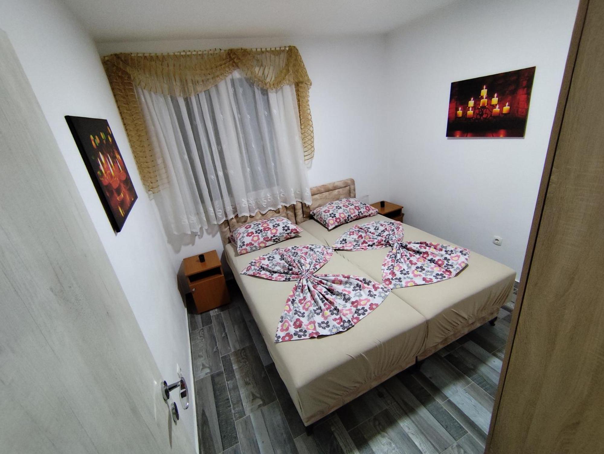 Apollon Home Apartments 바르 외부 사진