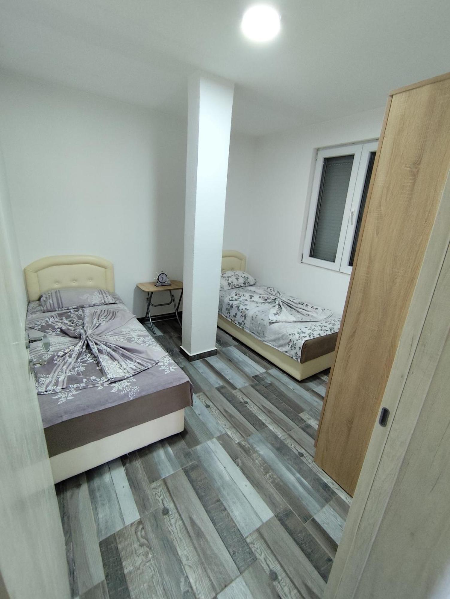 Apollon Home Apartments 바르 외부 사진