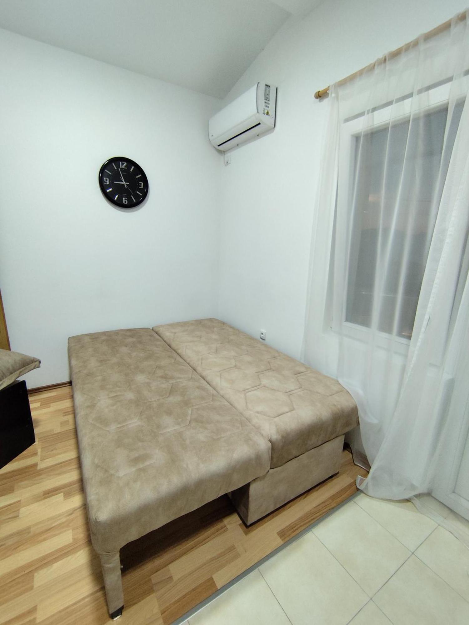 Apollon Home Apartments 바르 외부 사진