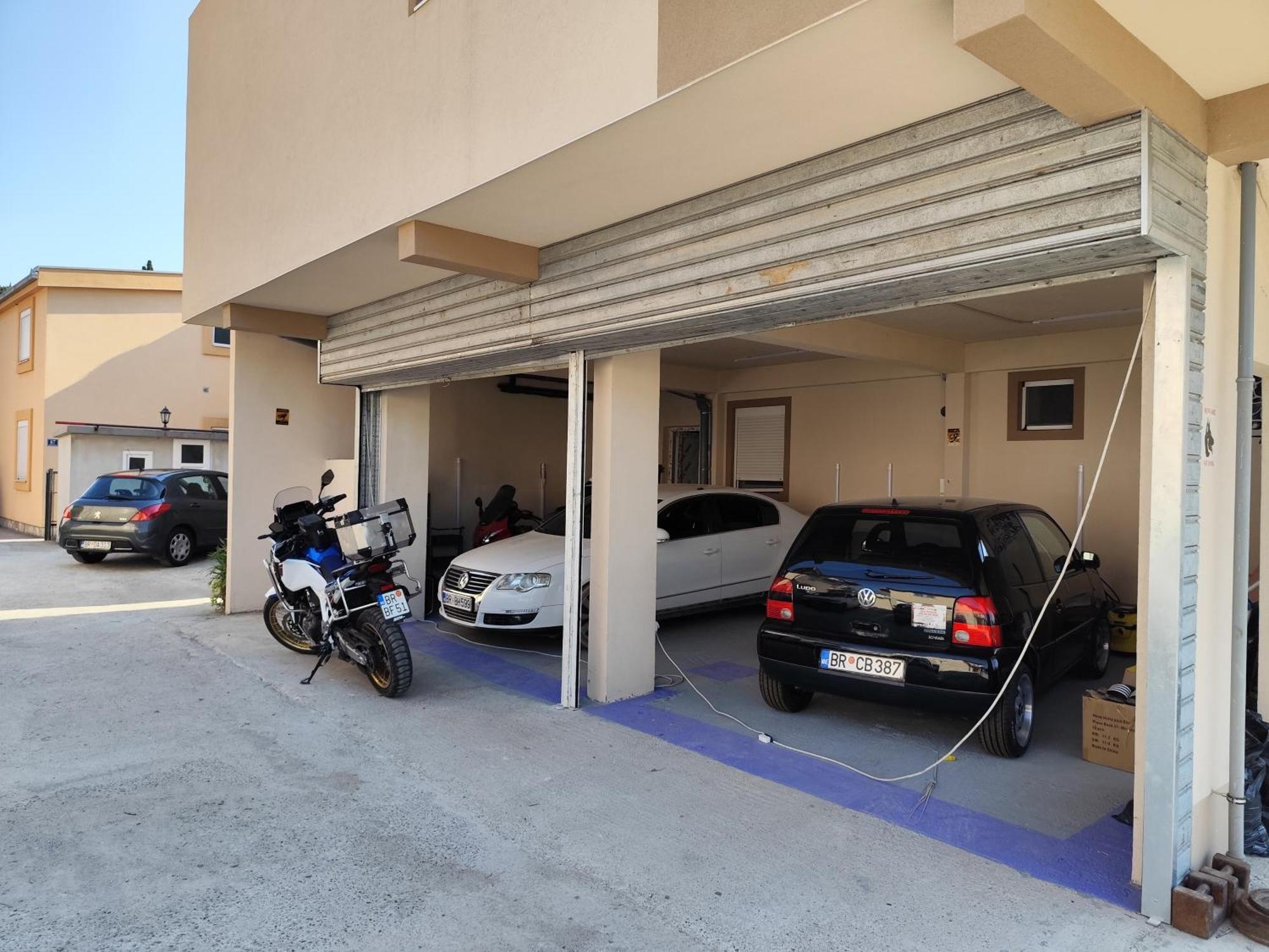 Apollon Home Apartments 바르 외부 사진